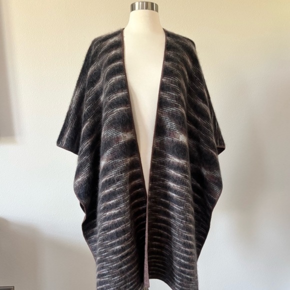Missoni Reversible Wool Ruana Cape Shawl OS - Picture 1 of 6